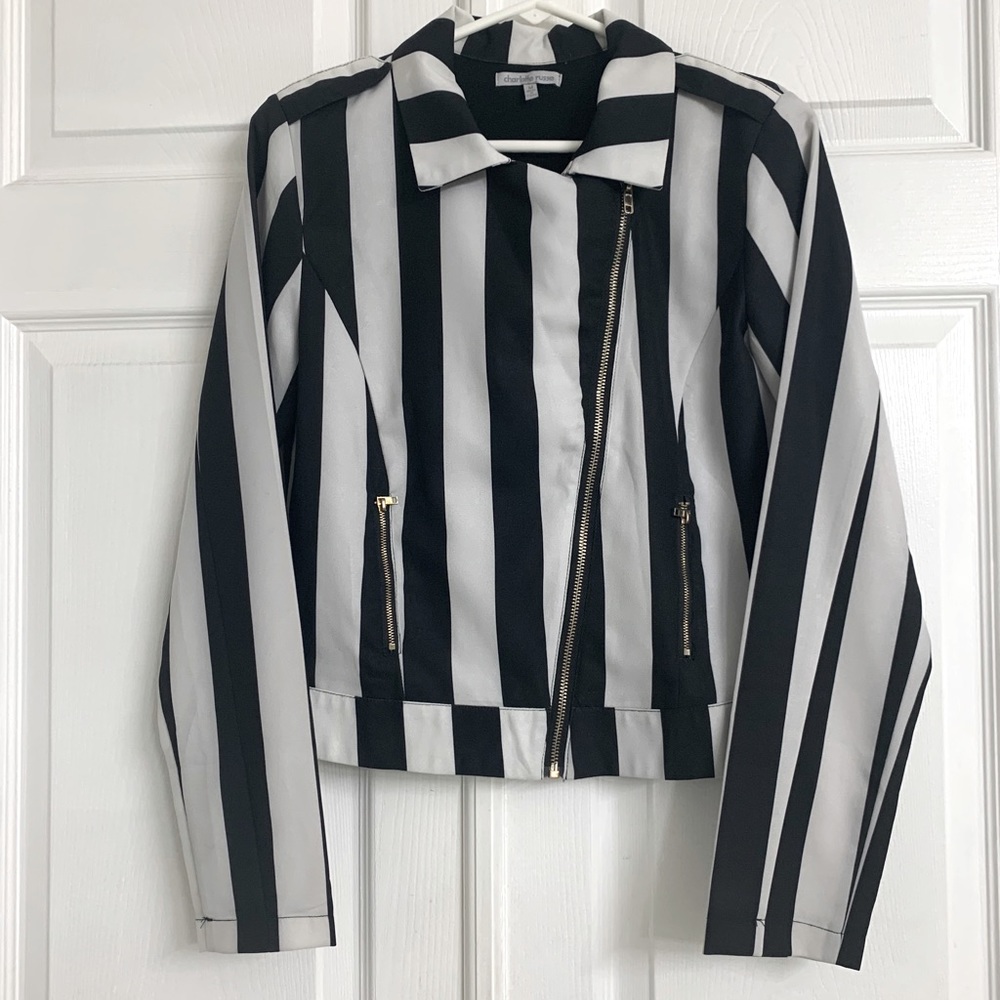 New Charlotte Russe Cross Zip Blazer